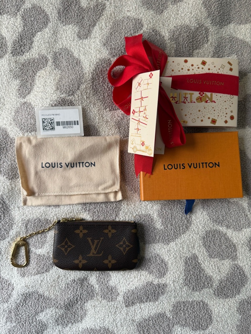 Louis Vuitton Monogram Key Pouch in Brown & Gold Hardware - Picture 2 of 12
